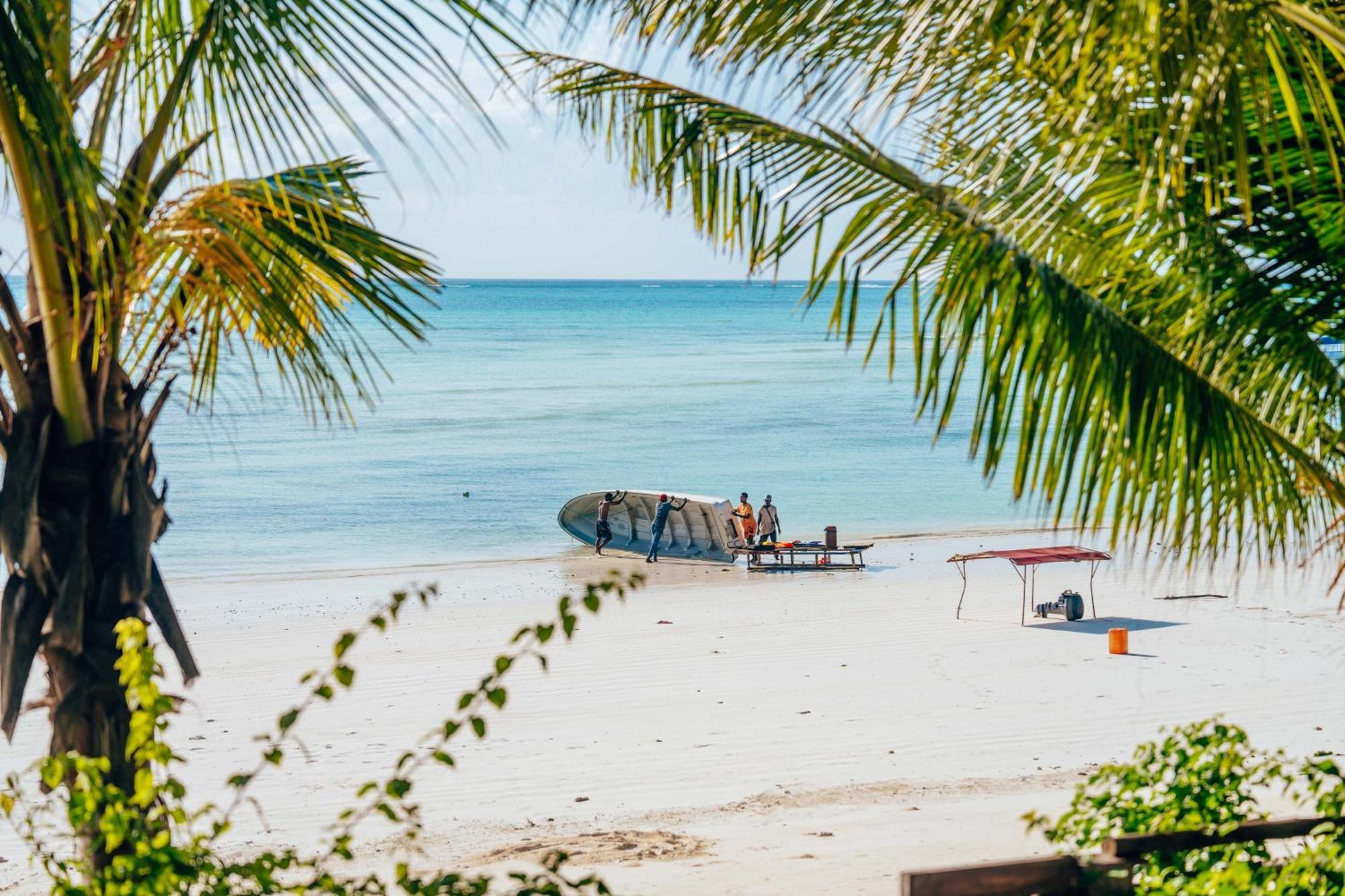 Отель Hekaya Zanzibar Пингу Экстерьер фото